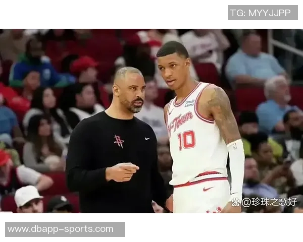 小贾谈中距离投篮能力：这是我比赛中不可或缺的一部分