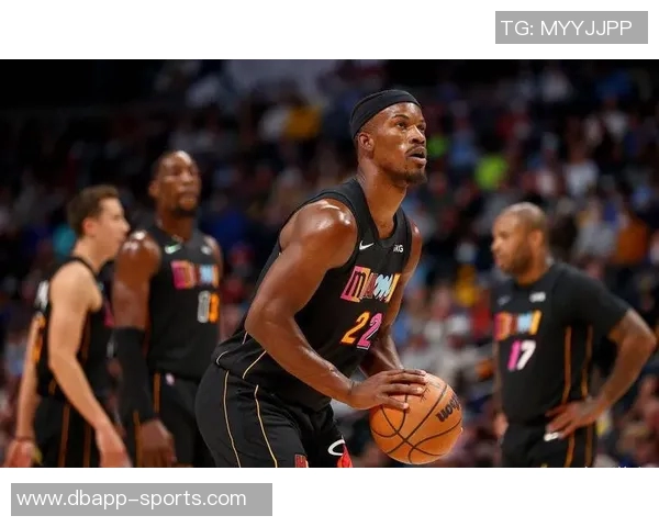 阿德巴约力挺希罗强调球队团结反对外界指责与抨击