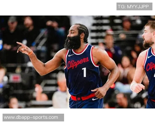 哈登谈与小卡的沟通频率目标是帮助他迅速找到比赛状态